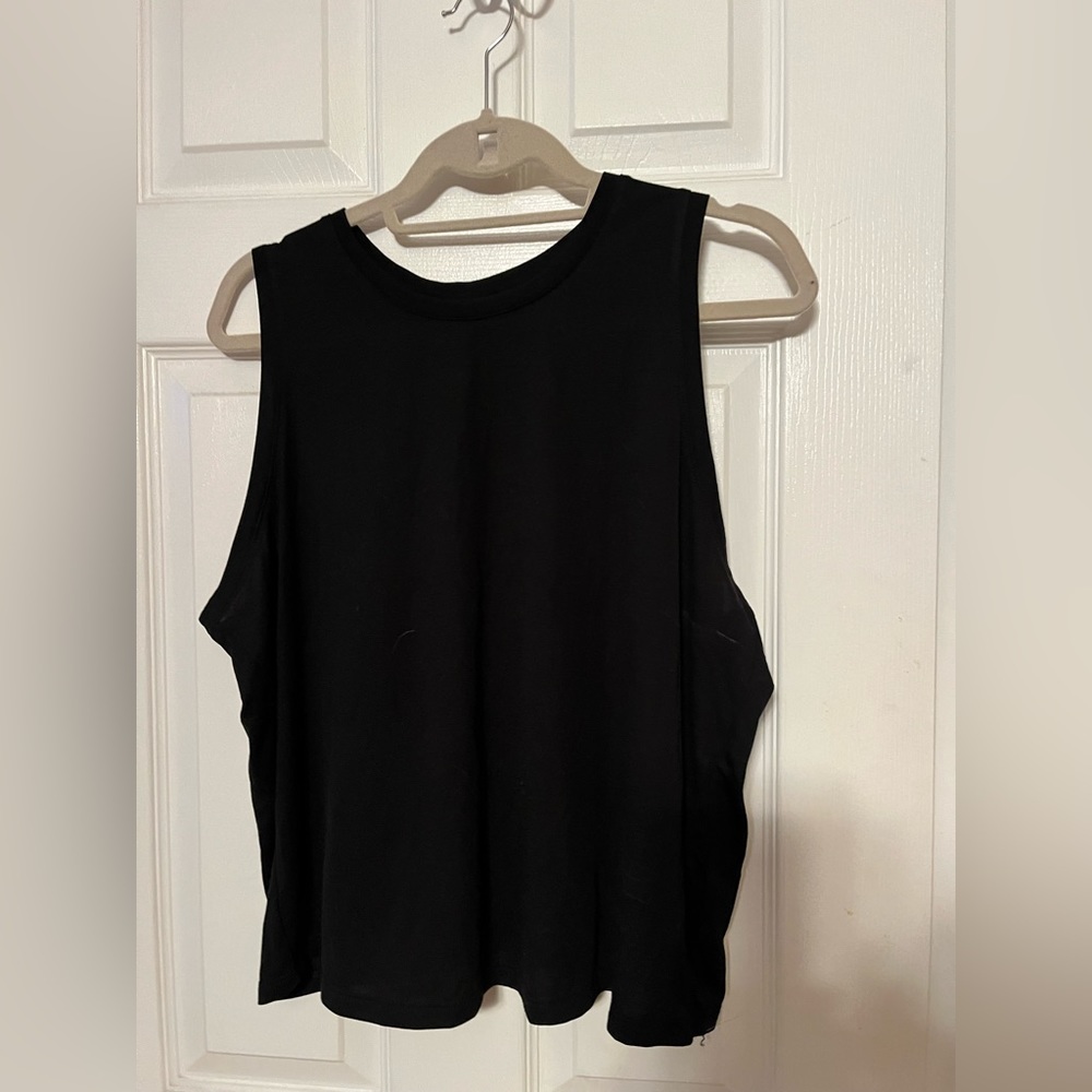 Cropped tank